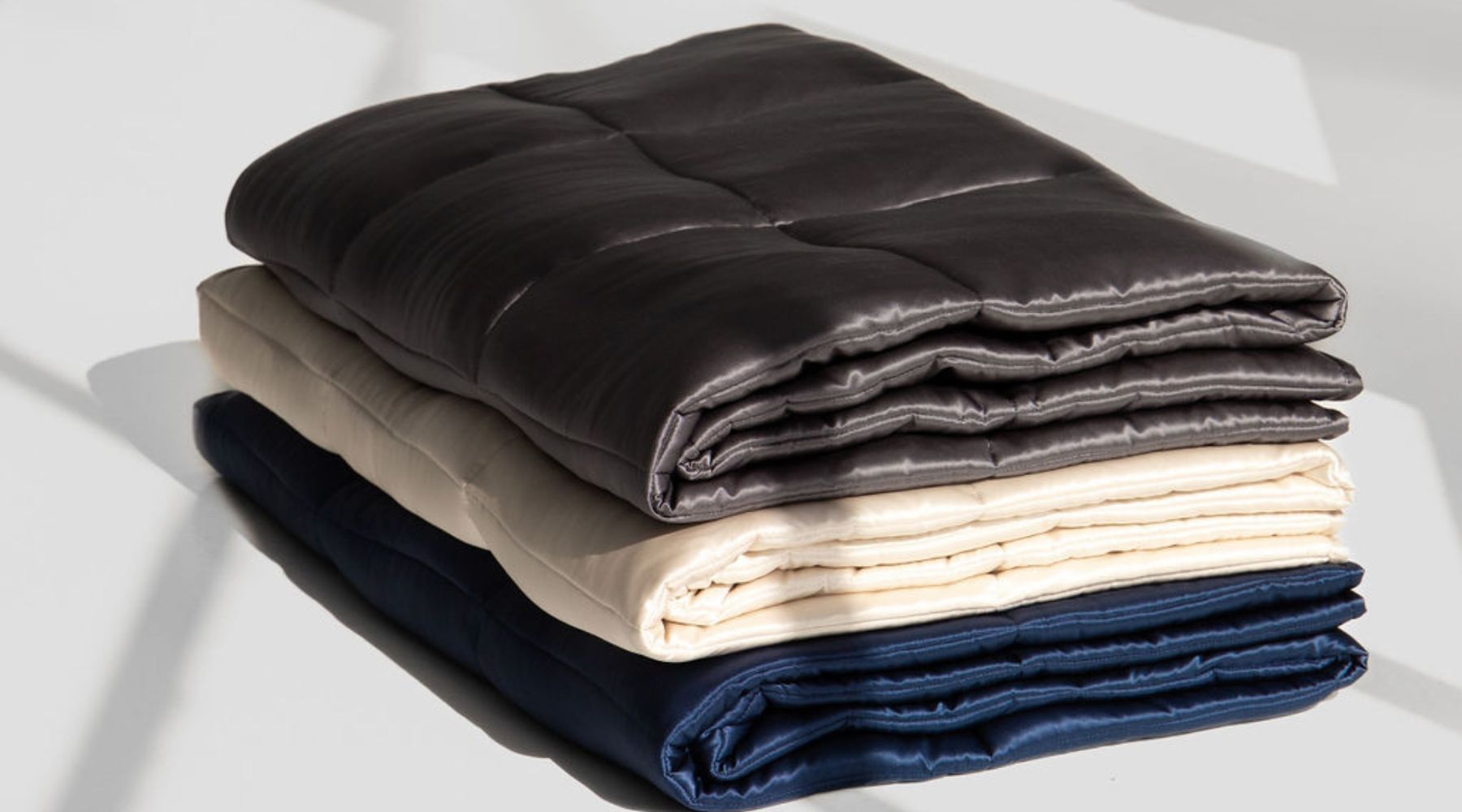 What are the different types of silk weaving?