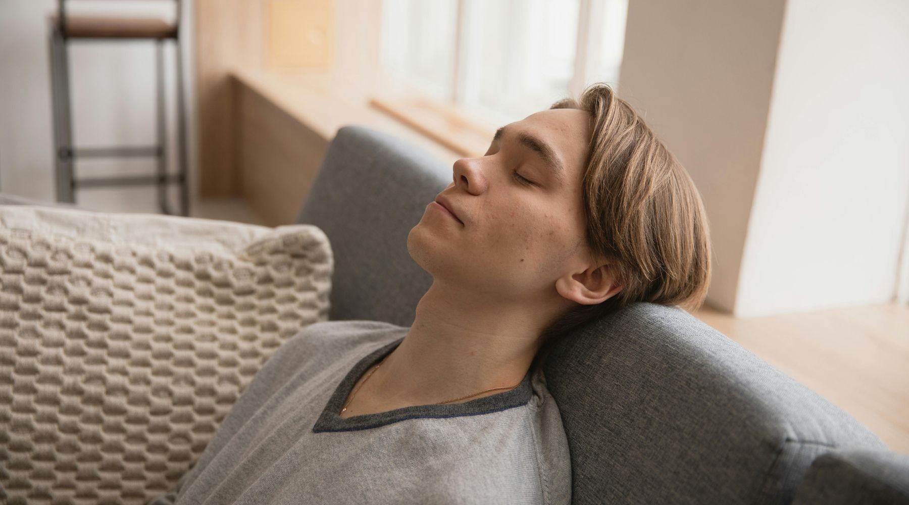 Why can't you sleep in new places? The psychology behind it