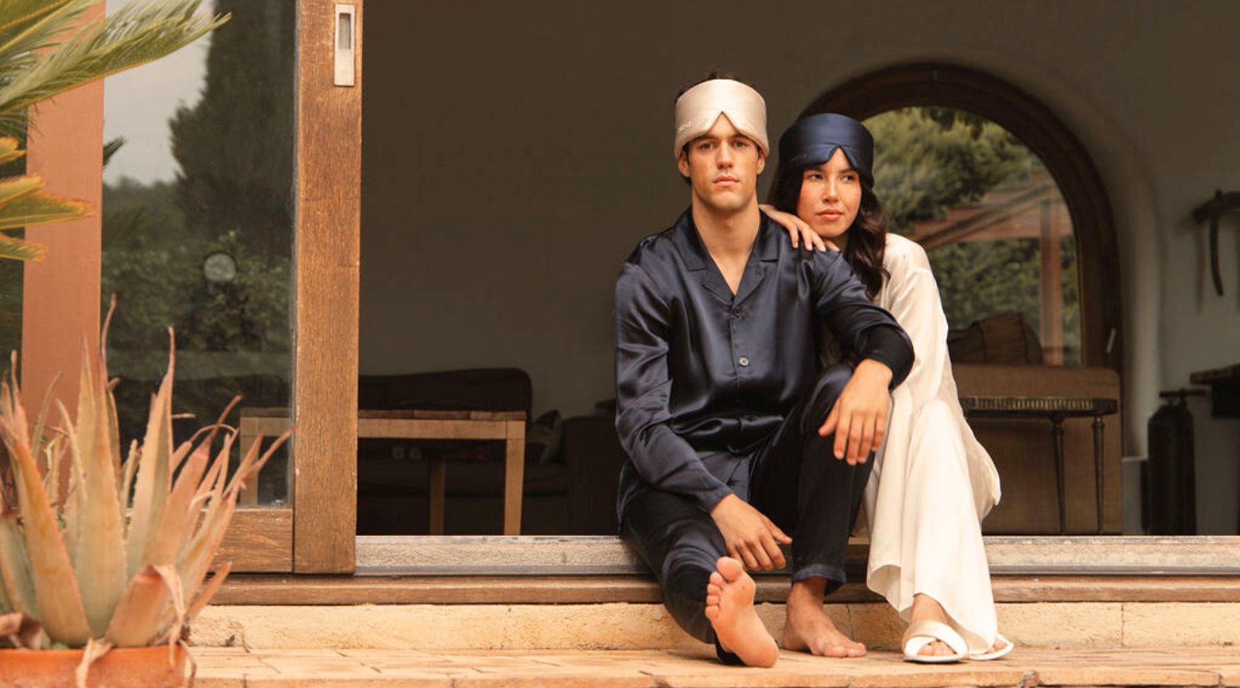 Enhancing comfort on economy flights with a sleep mask